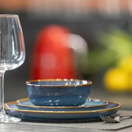 Lejlighed Exclusive Grey And Red In Center By Renters *